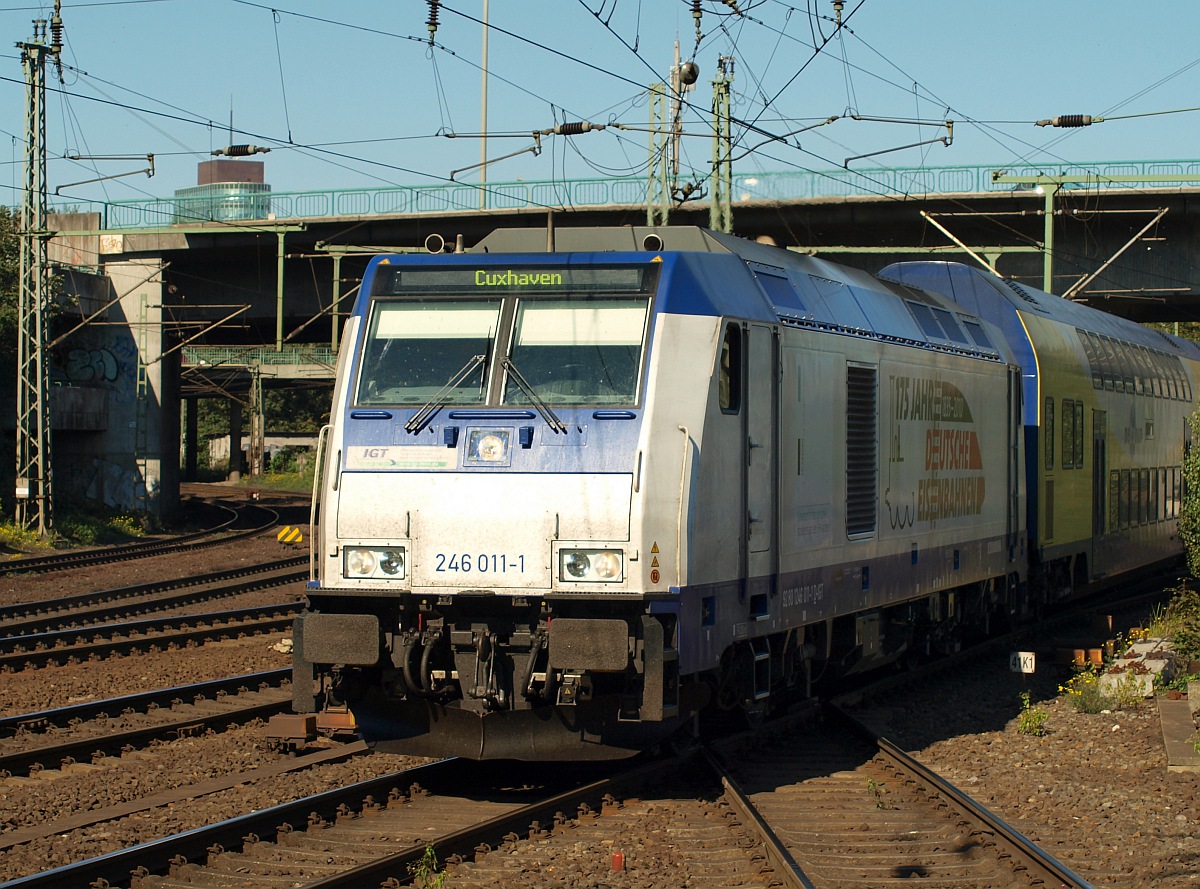 246 011-1 ist nicht oft bei der Metronom im Einsatz aber am 30.09..2011 hatten wir das Glück sie in HH-Harburg fotografieren zu können.