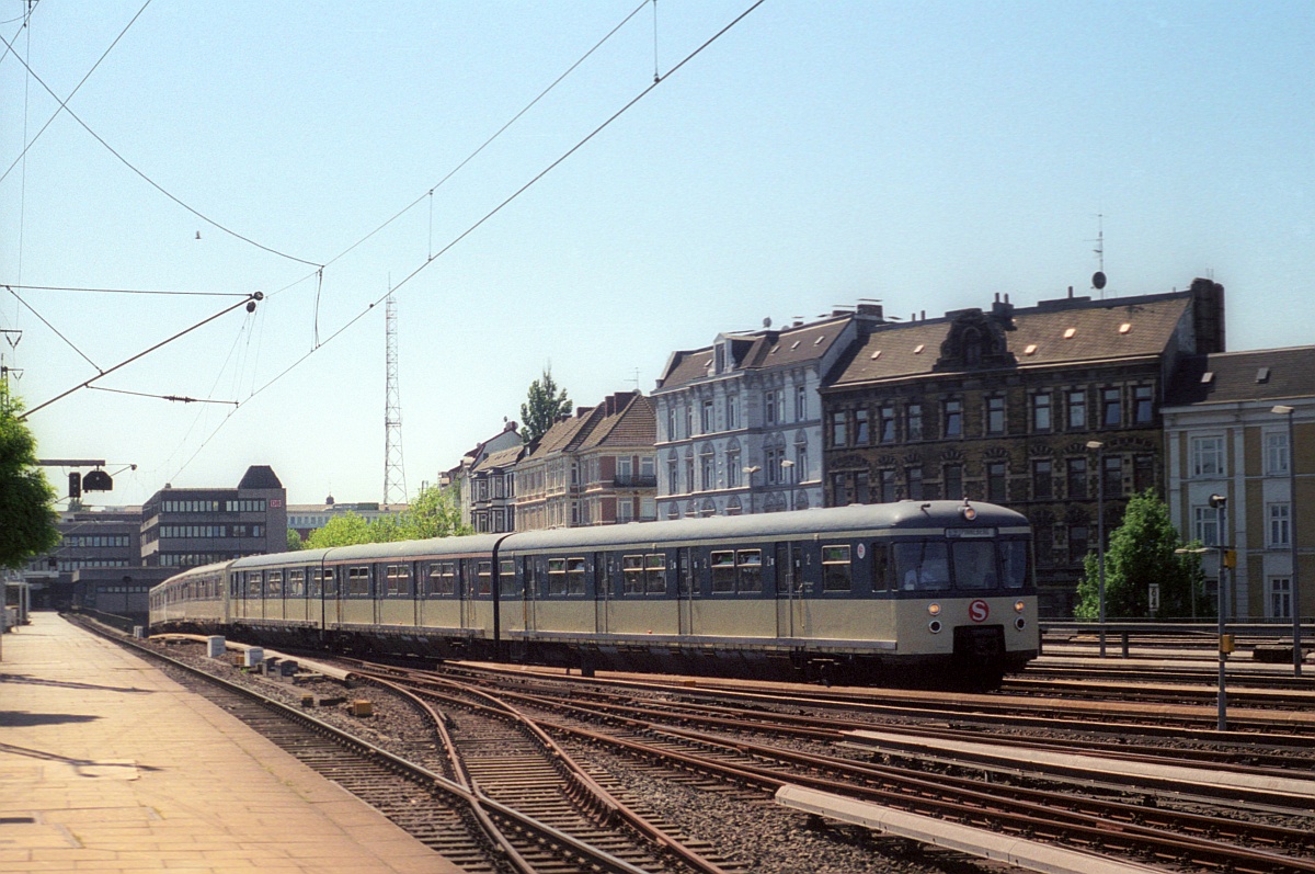 470 143 Hamburg-Altona 13.05.2000
