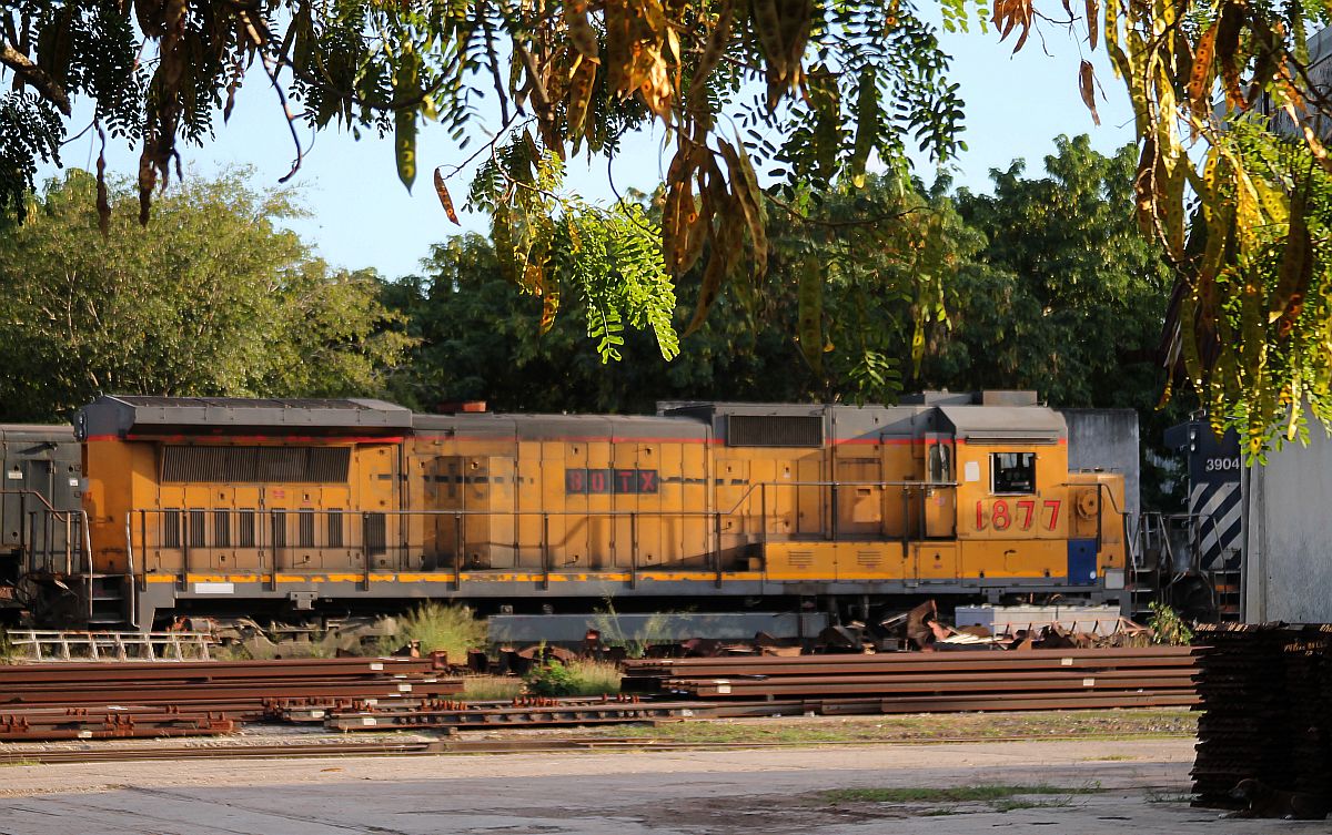 BOTX 1877 (GE B40-8) ex Union Pacific Dep. Mérida 13.1.2020