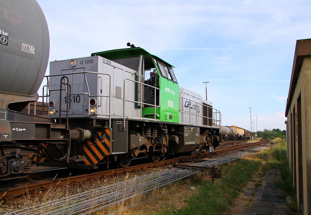 CFL Cargo 1510/1275 016-4(REV/Vossloh Lokomotives/31.01.12)rangiert ohne Tf im Bhf Niebüll umher...22.07.14