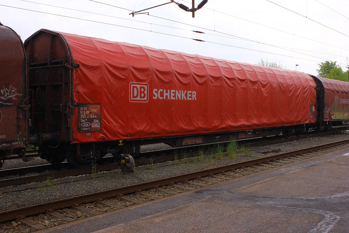 D-DB 31 80 3553 154-6 Gattung Rins 655, vierachsiger Schiebeplanwagen, Padborg 20.05.16