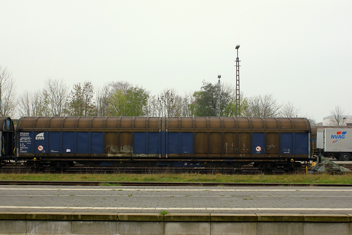 D-ERR 34 80 4638 415-5 Gattung Sins. Vierachsiger Groraum-Schiebewandwagen (61,0m, 23.27m) abgestellt in Niebll. 01.11.2015