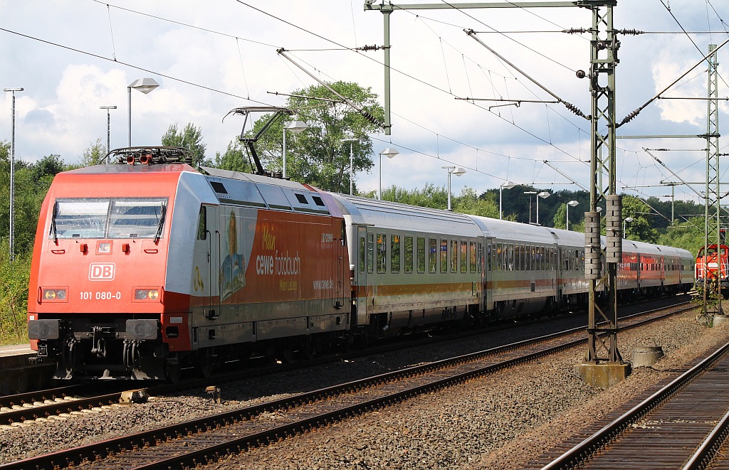 DB 101 080-0  CEWE  steht hier mit dem IC 2407 nach Köln abfahrbereit im Bahnhof von Schleswig. 09.08.2013