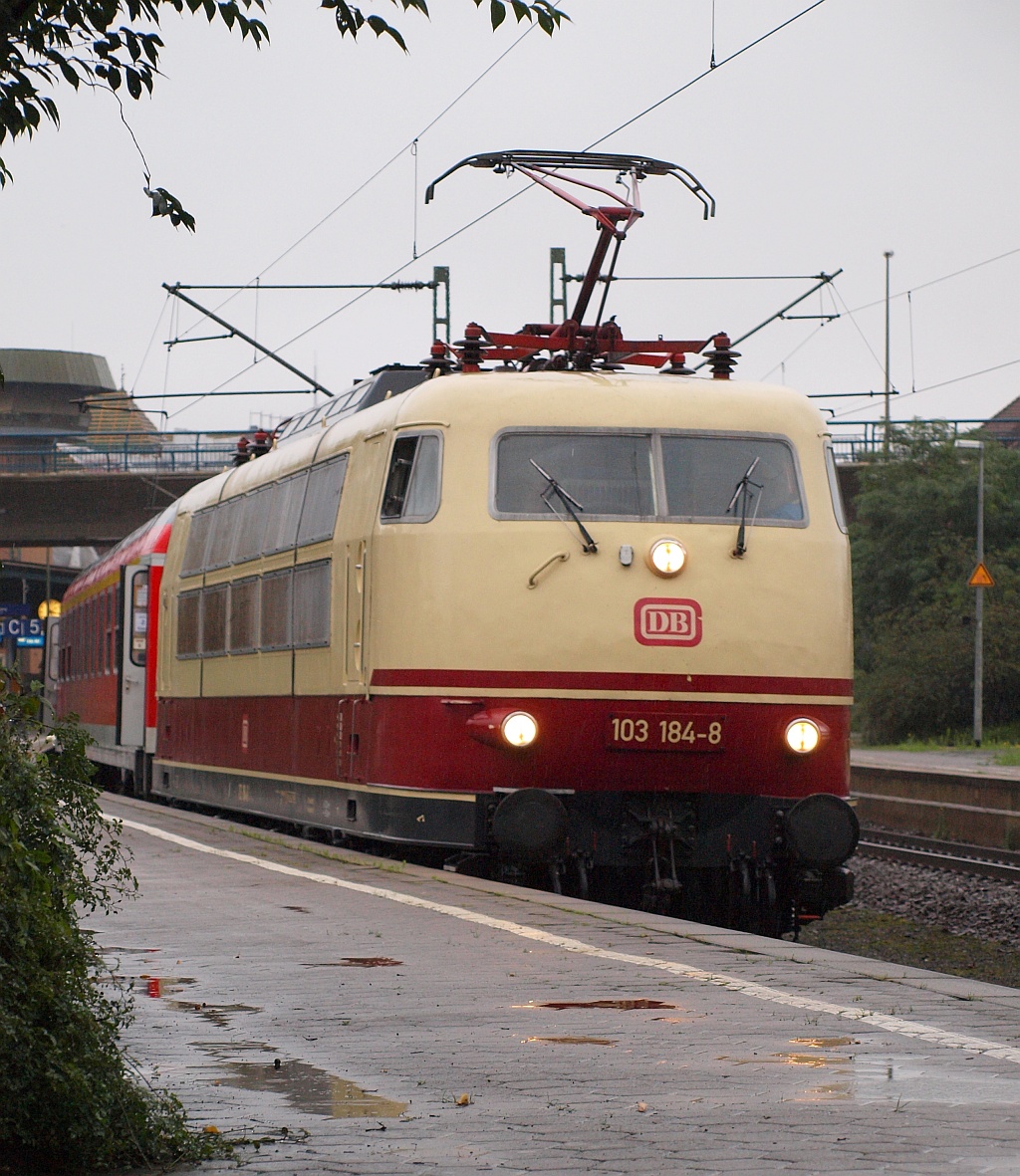 DB 103 184-8 mit IC nach Köln...HH-Harburg 26.09.2010 III