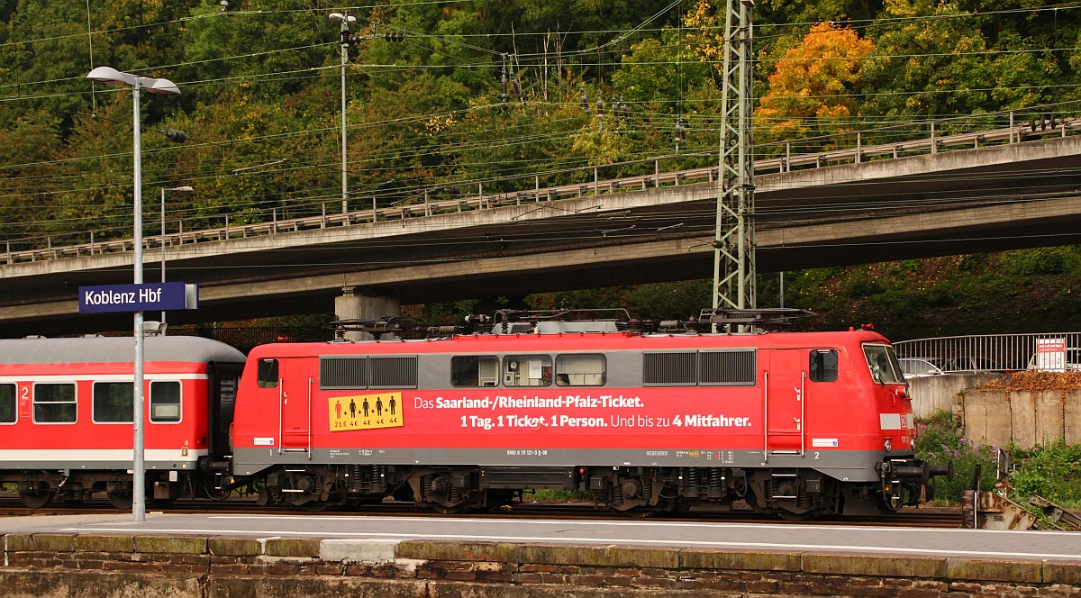 DB 111 121-0 Koblenz Hbf 29.09.2012 (07900)