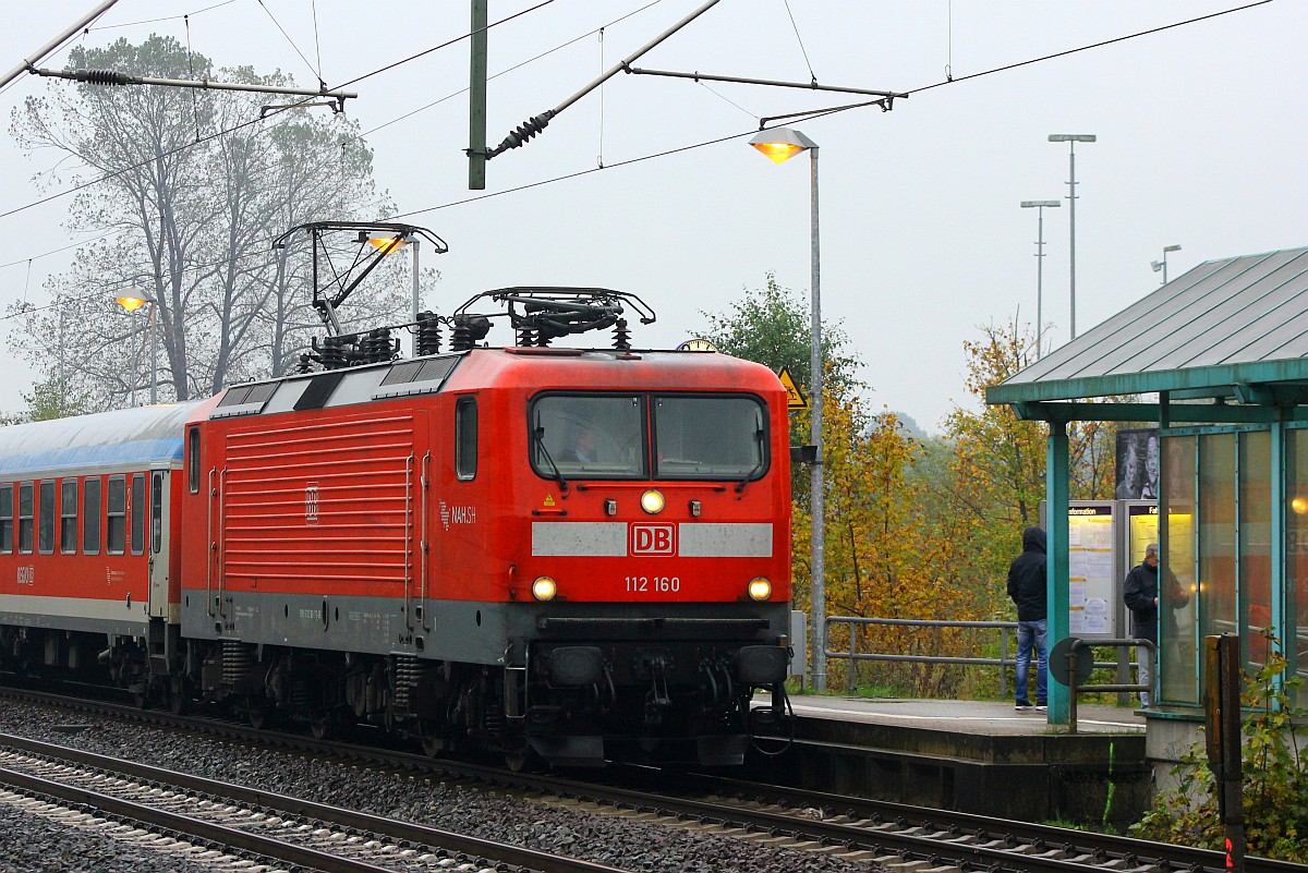 DB 112 160 aufgenommen beim Halt in Schleswig. 18.10.2015
