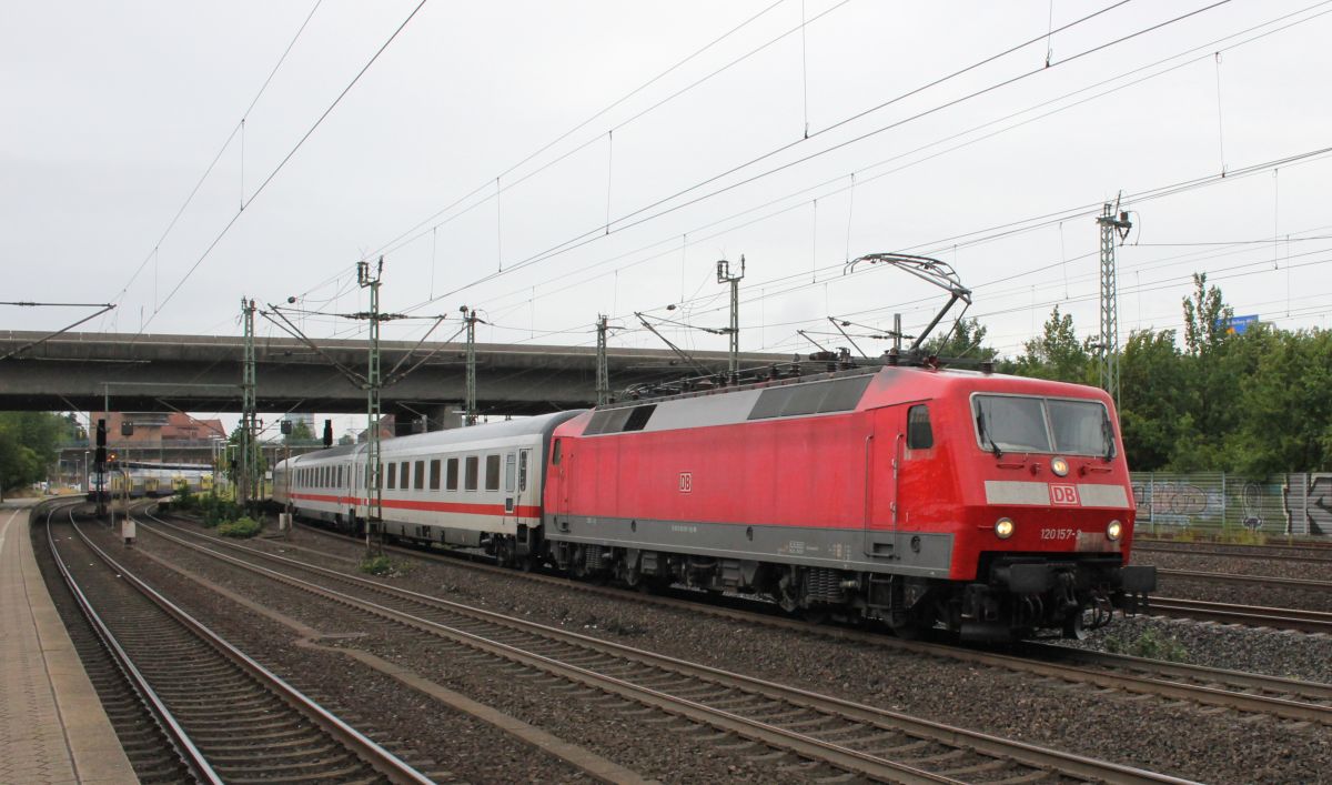 DB 120 157-3(REV/MH/09.12.11, Verl/MH/03.12.19) mit IC 2023 Ausfahrt HH-Harburg 06.07.2019