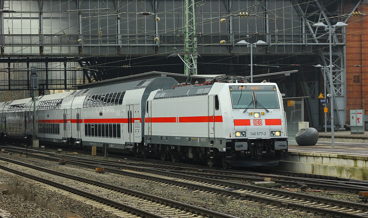 DB 146 577-2(REV/FKR X/11.12.15) mit IC nach Norddeich, Bremen Hbf 26.02.16