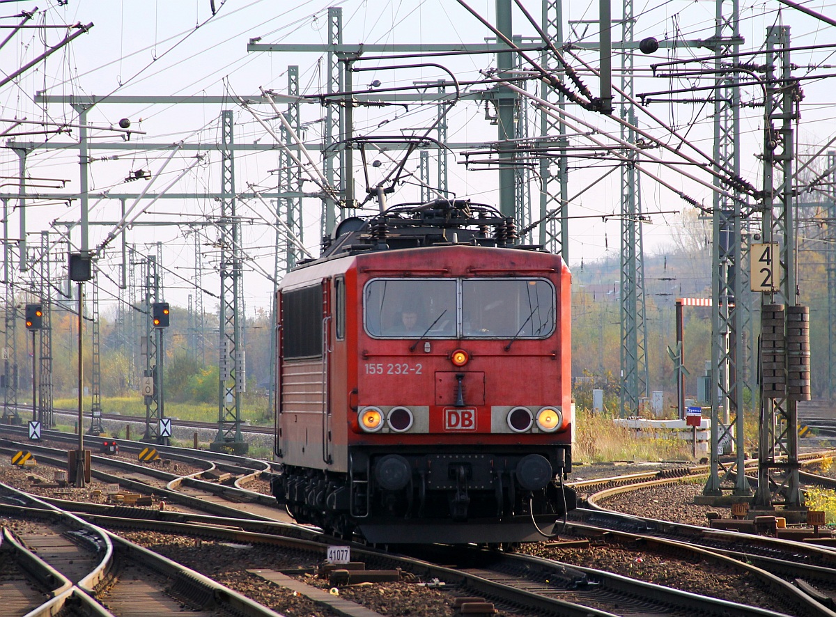DB 155 232-2(Unt/LDX/19.11.10)fährt hier einsam durch HH-Harburg. 26.10.2013