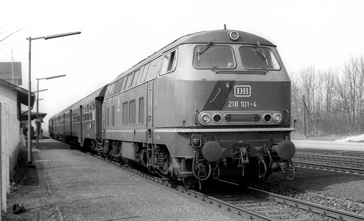 DB 218 101-4 Bhf Jübek 05.04.1982