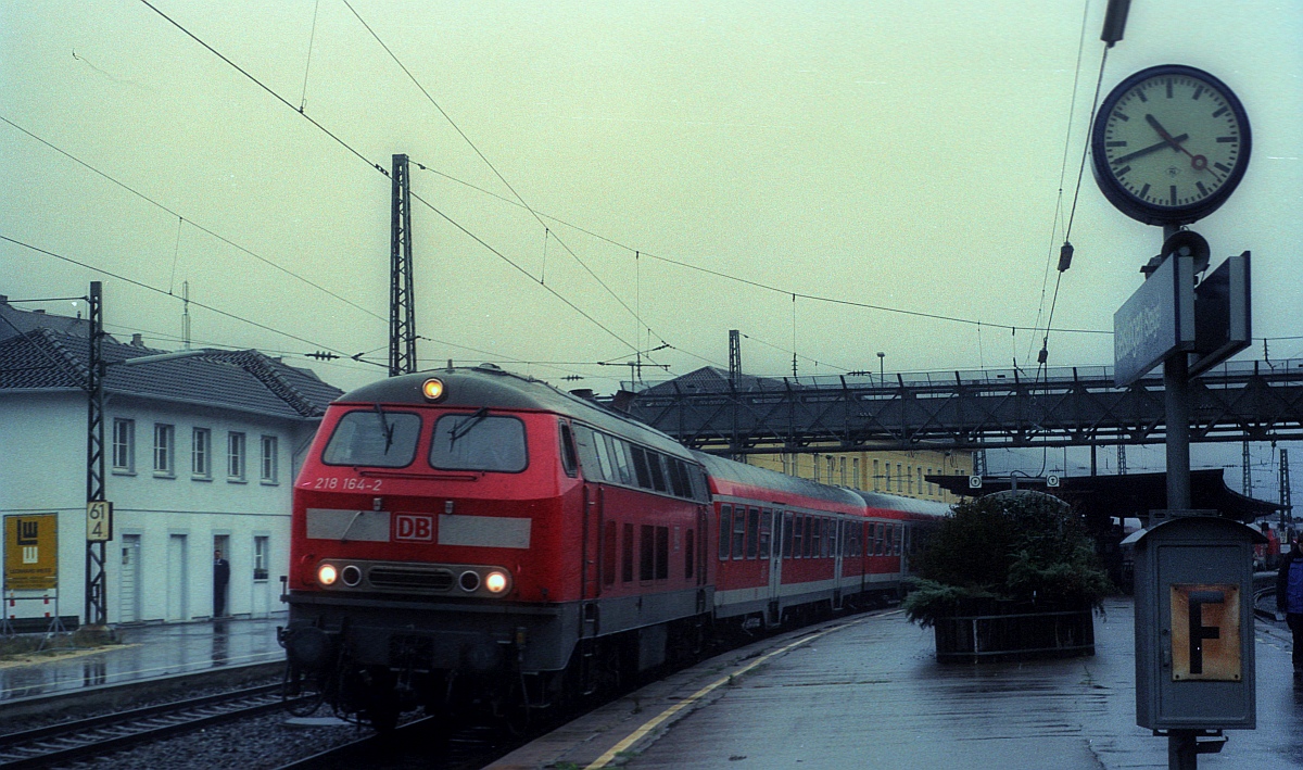 DB 218 164-2 Geislingen 05.10.2003 (D.S)