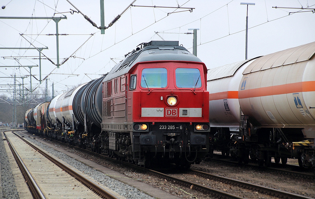 DB 233 285-6 mit Güterzug Itzehoe 10.03.2023 D.P/M.S