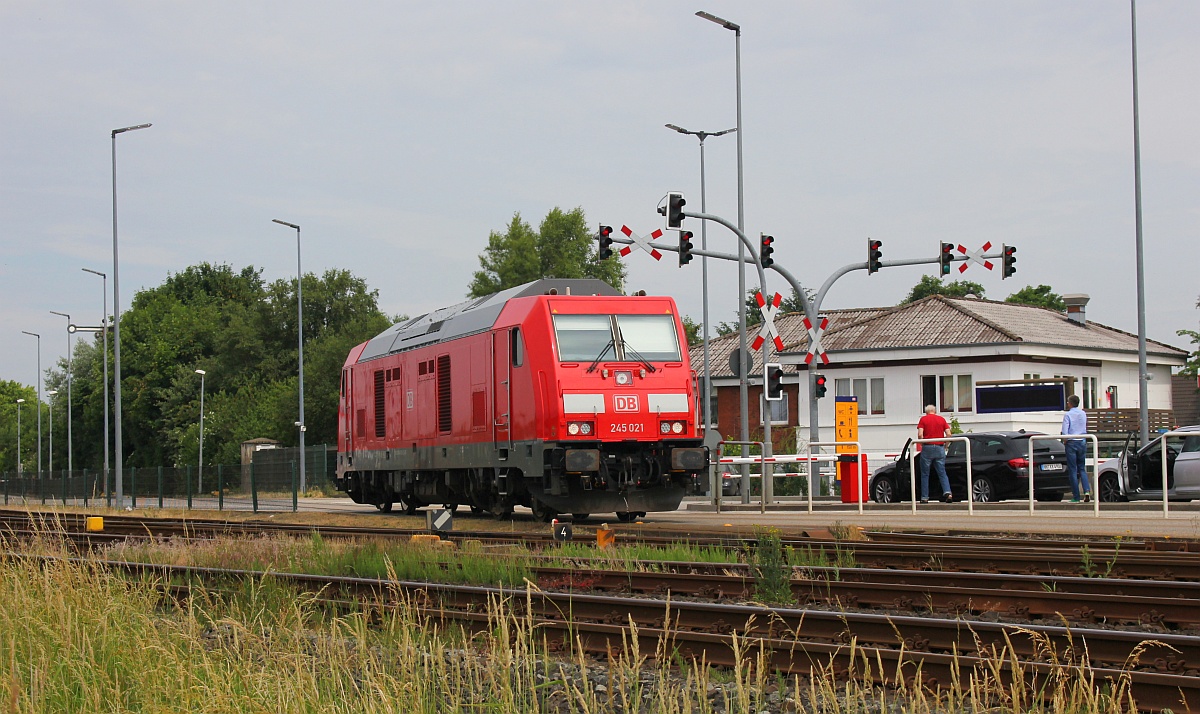 DB 245 021-1(Unt/FKR X/29.09.15) an der Niebüller Autoverladung 