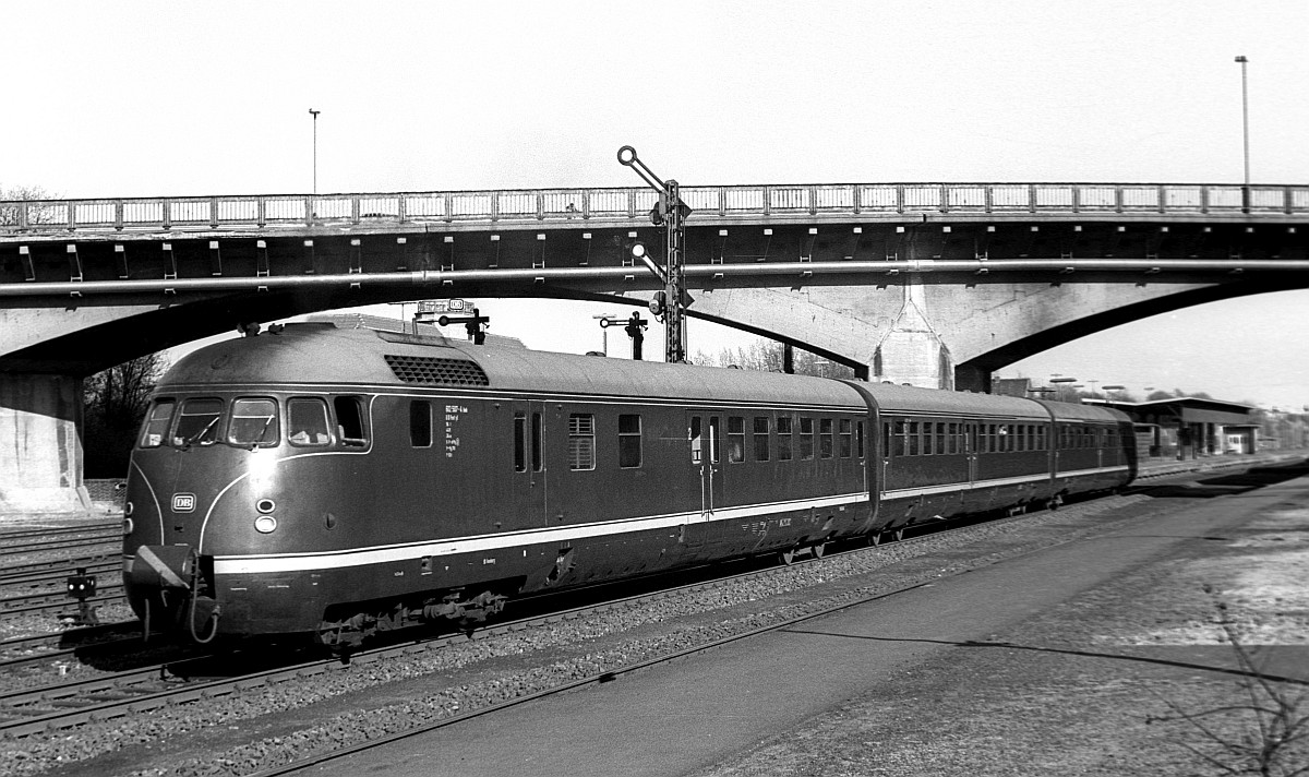 DB 612 507 Ausfahrt Flensburg 27.04.1982
