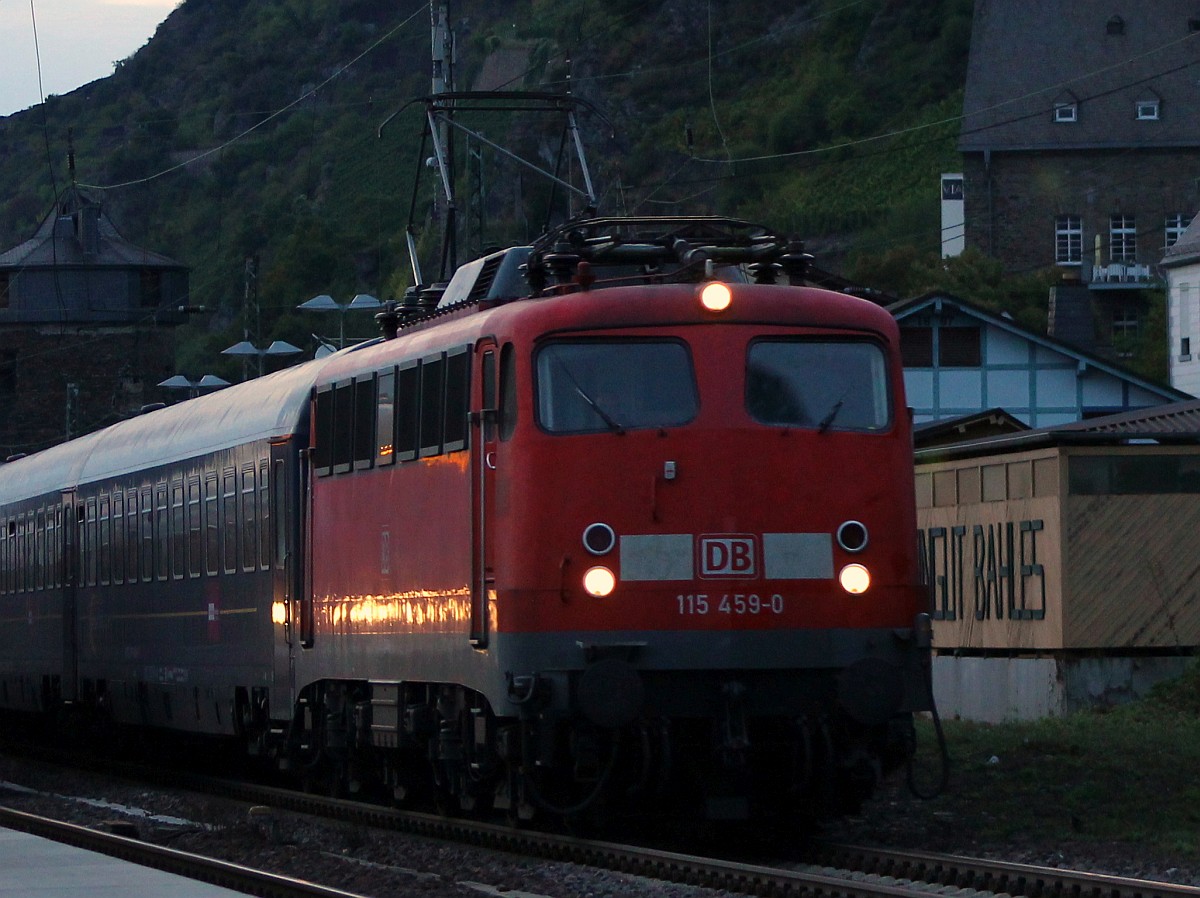 DB E10 459/ 115 459-0 mit Autoslaaptrein Kaub am Rhein 13.09.2013