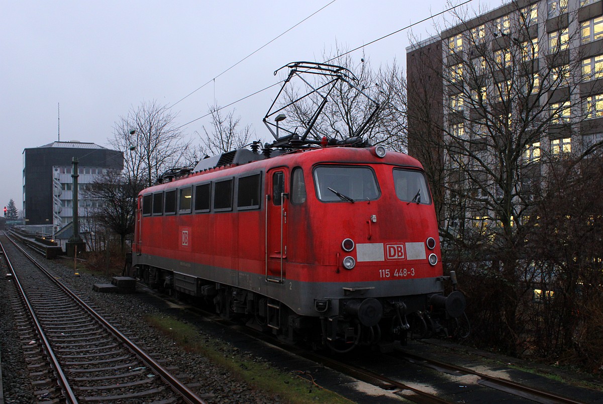 DB Fernverkehr E10 448/ 115 448-3(REV/LD X/05.08.13) abgestellt im Bhf Neumünster. 13.01.2016