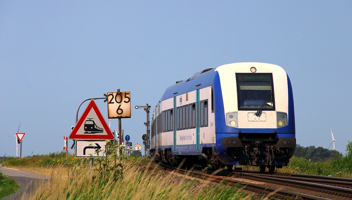DB RE 6 nach Hamburg Steuerwagen voraus Einfahrt Lehnshallig (Raw) 19.07.2022