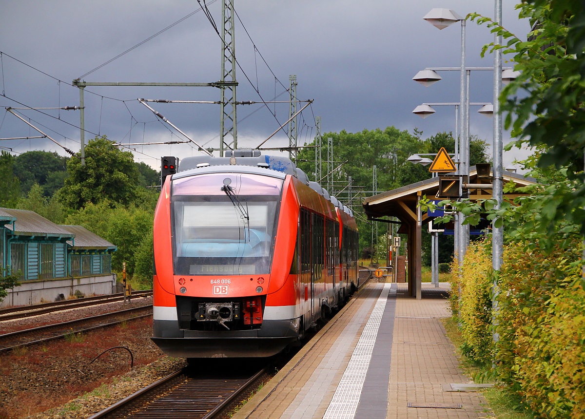 DB Regio RentnerLint 0648 003/503 und 006/506 als RB nach Flensburg verlässt gerade Schleswig Richtung Flensburg. 21.06.2014