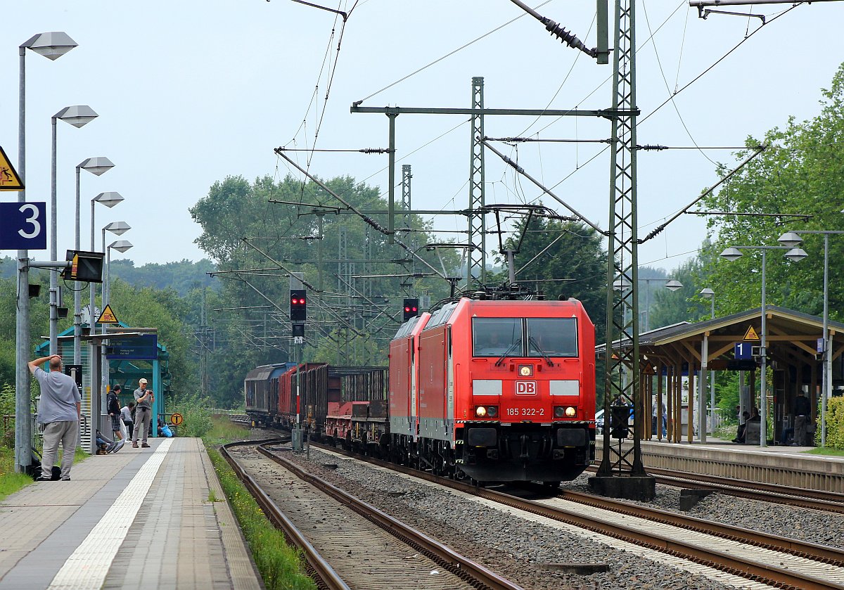 DBCSC 185 322-2 und 327 mit kurzem Gz nach Maschen. Schleswig 18.08.2017