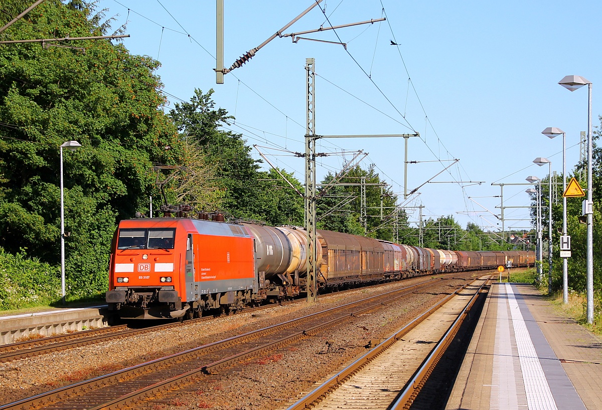 DBS/RSC EG 3107 mit 44736 aus Maschen bei der Durchfahrt in Schleswig festgehalten. 14.06.2014