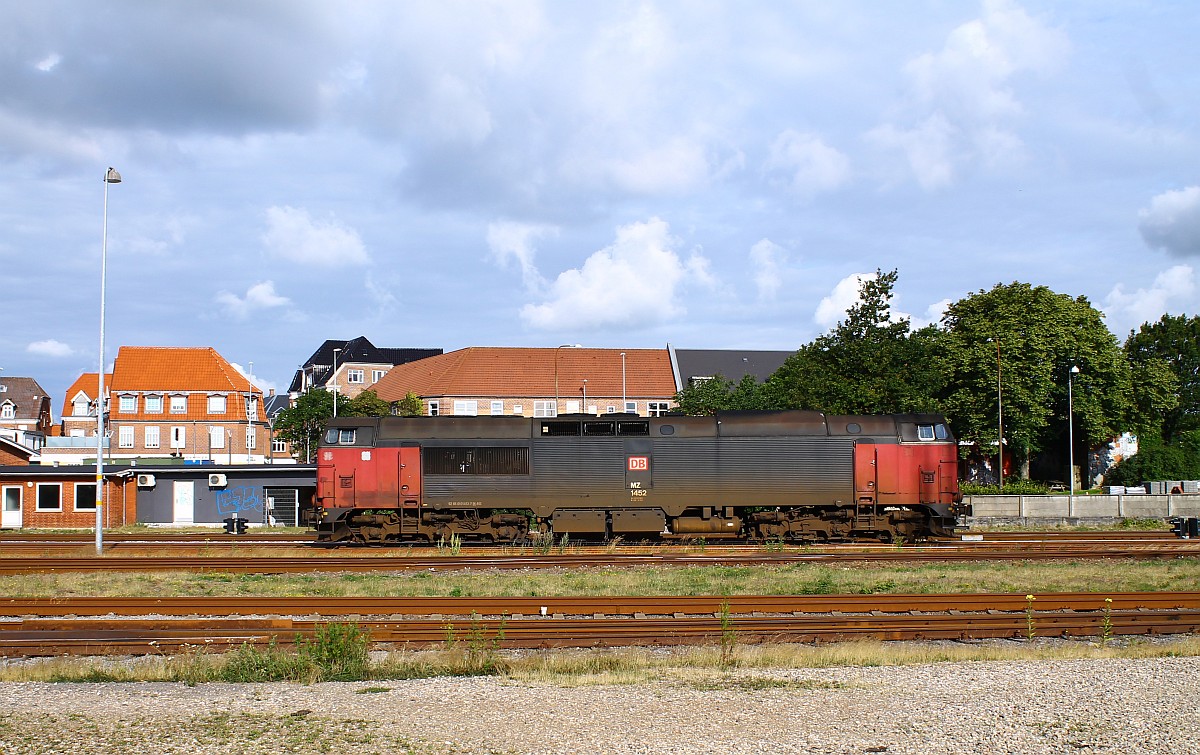 DBS/RSC Litra MZ 1452 auf Rangierfahrt im Bahnhof Esbjerg/DK. 24.07.2015 (05100)