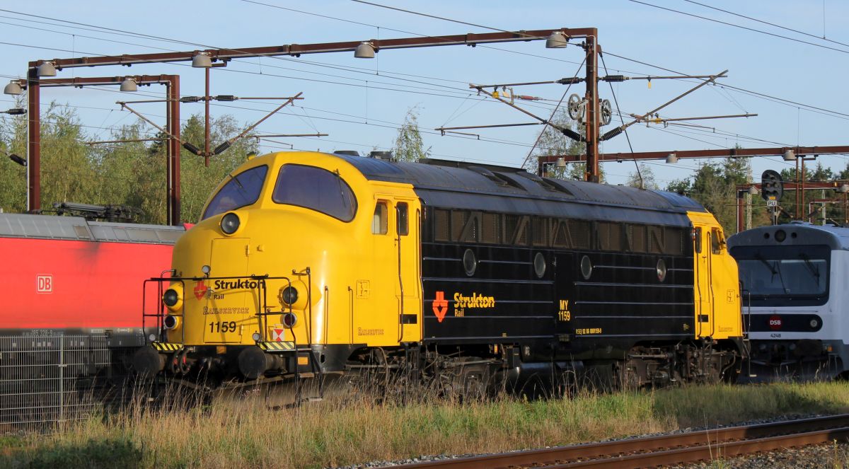 Die ex DSB Museumslok Litra MY 1159 hat eine neue Verwendung gefunden...in den Farben von Railservice/Strukton Rail lackiert dreht sie nun registriert unter RSEJ 9286 0001159-9 ihre Runden in Dänemark. Padborg/DK 14.09.2019
