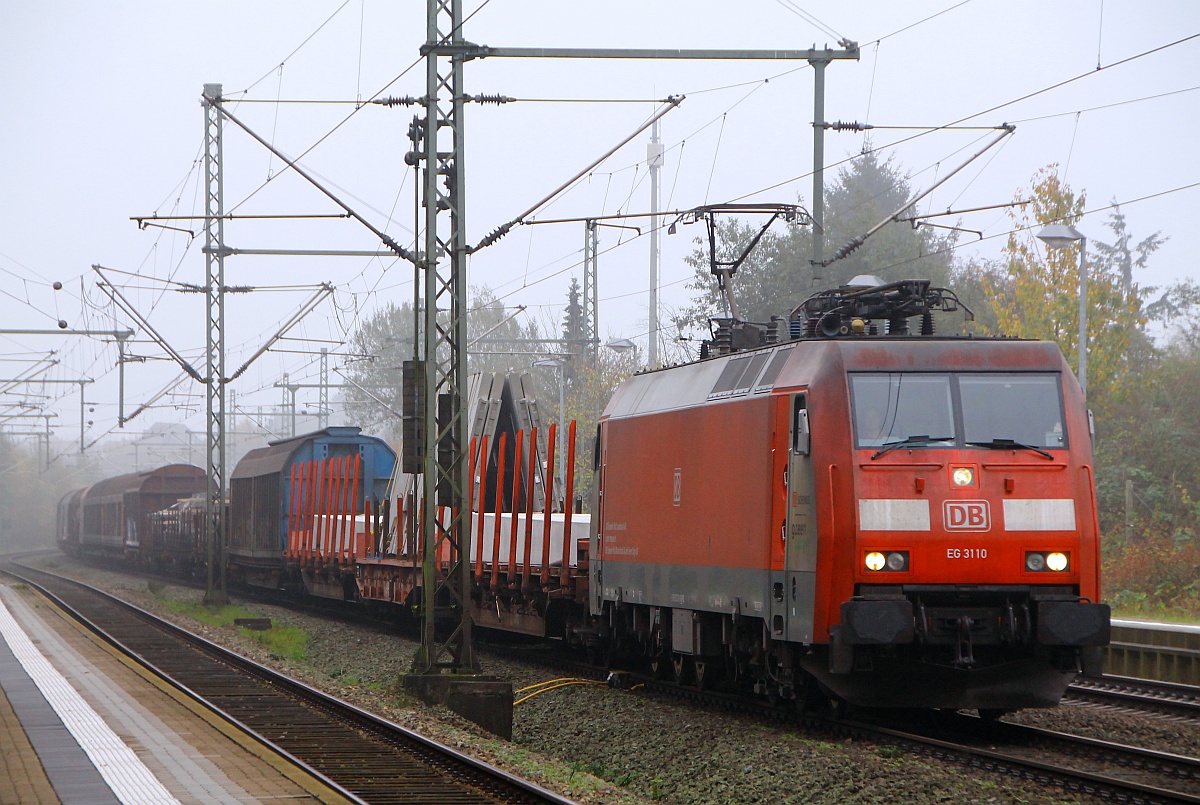 EG 3110 muss hier mit dem Ez 4473x die Überholung durch den EC nach Aarhus im Bhf Schleswig abwarten und wird dafür im Gleis 2  geparkt .