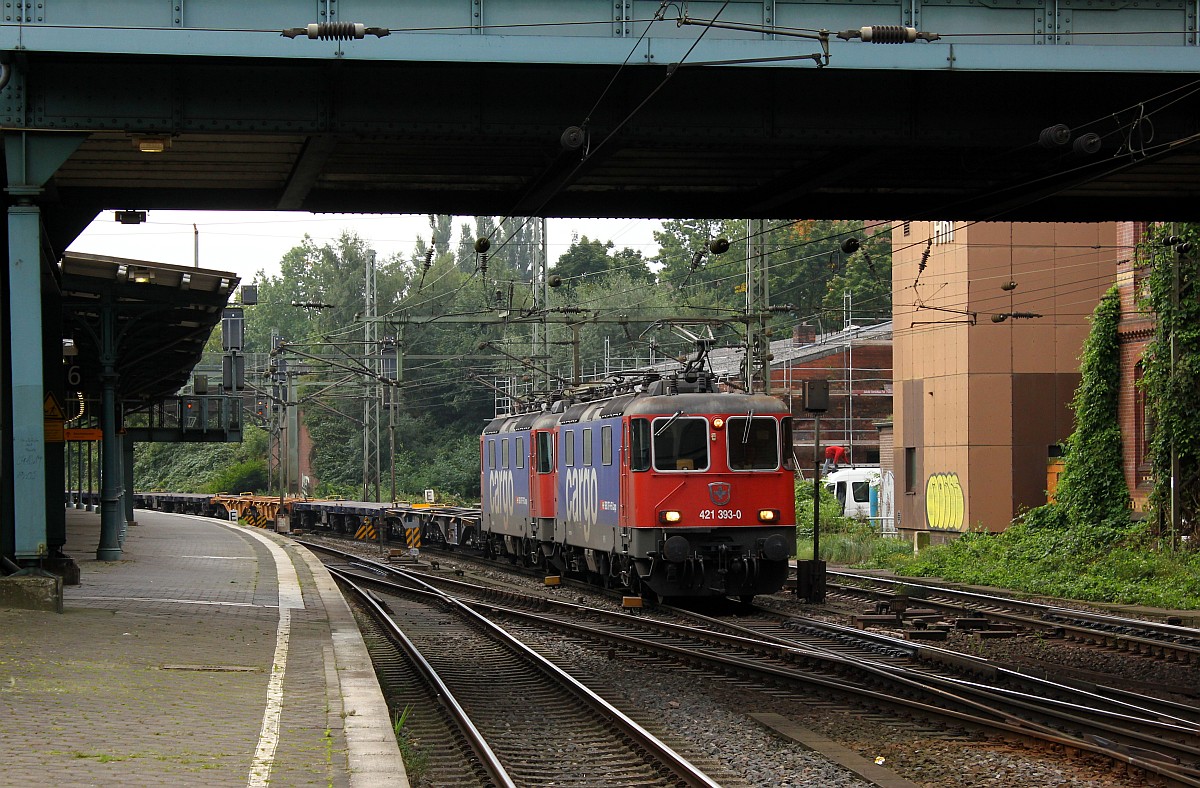 Ein starkes Doppel...SBBC 4421 393-0(R1/Be/13.09.11) und 4421 396-3(R1/Be/20.05.10) mit ewig langem Containertragwagen-Zug auf dem Weg in den Hamburger Hafen. HH-Harburg 02.10.2015
