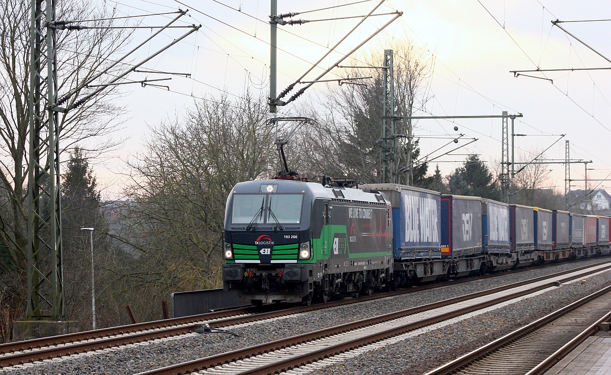 ELL/TXL 193 266-4 mit KLV in Schleswig. 13.03.2017