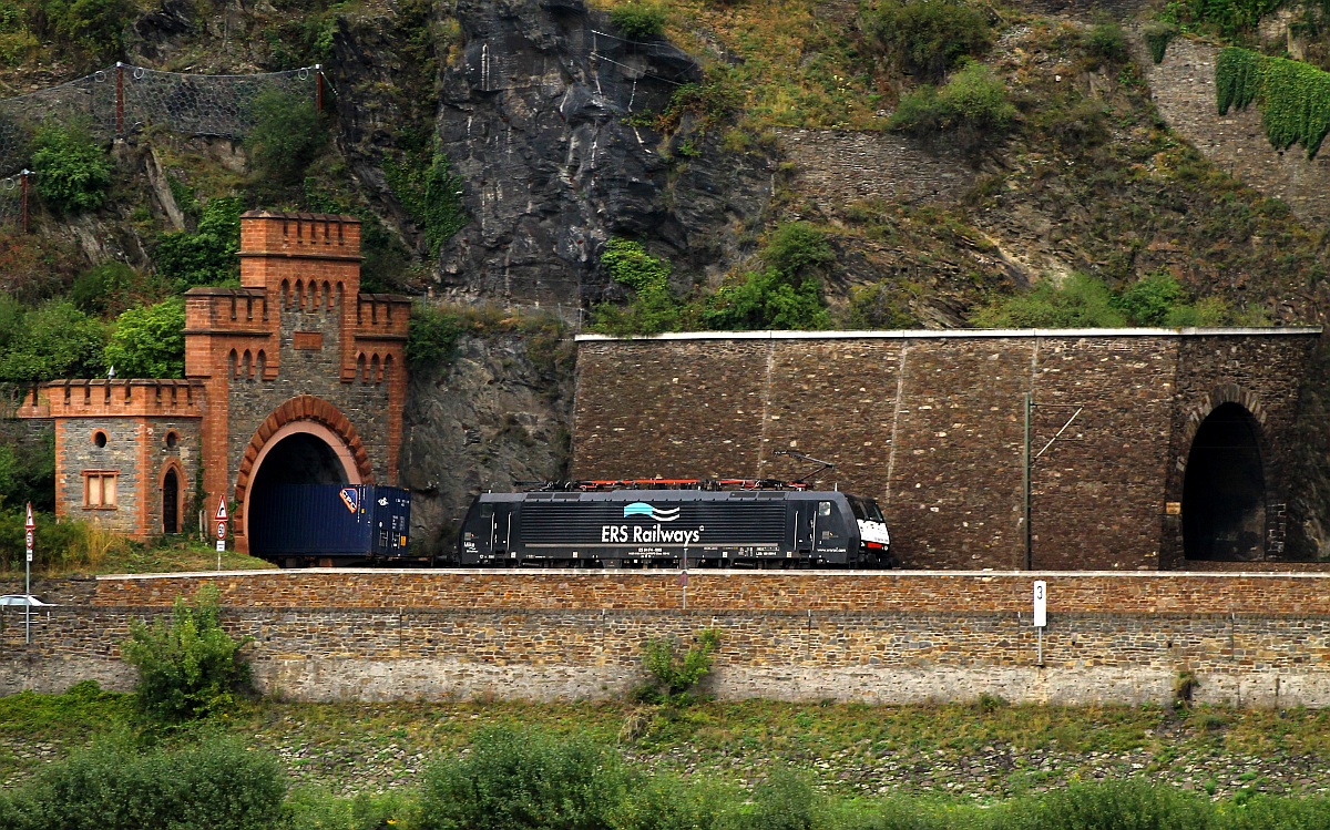 ERS Railways 189 099/ES64F4-999 aufgenommen von der Stadtmauer in Oberwesel am 13.09.2013