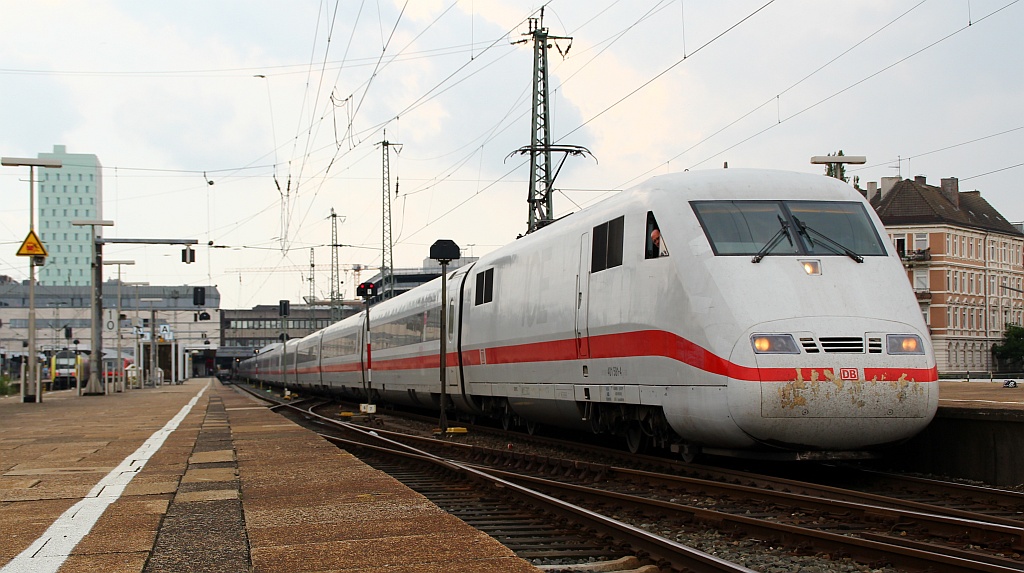 ICE 1 401 081/581  Interlaken  nach Stuttgart in Bauchlage fotografiert und in voller Länge Sekunden vor seiner Abfahrt. Gruß zurück an den freundlichen Tf !