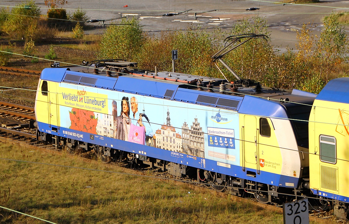 ME 146-02/ 146 502-0 mit der  Verliebt in/nach Lüneburg  Werbung festgehalten am 01.11.2014 in Buchholz in der Nordheide.
