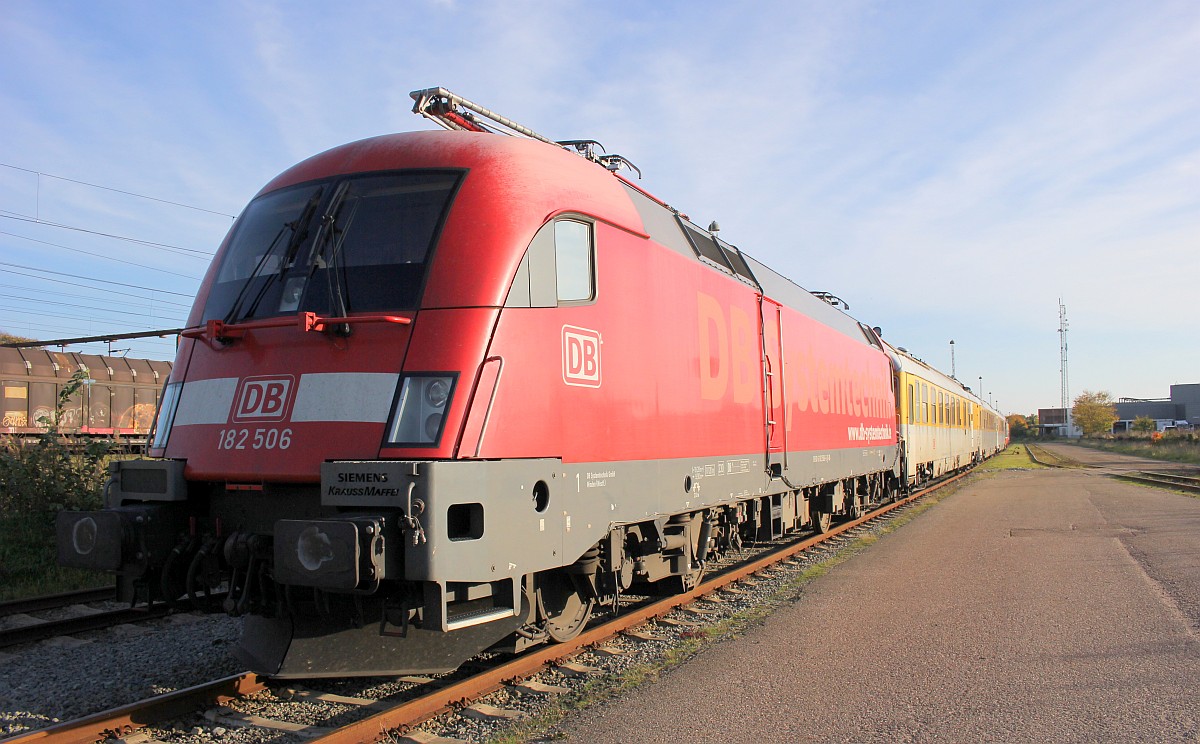 Messzug von der 182 506 aus gesehen Pattburg/DK 12.10.2018