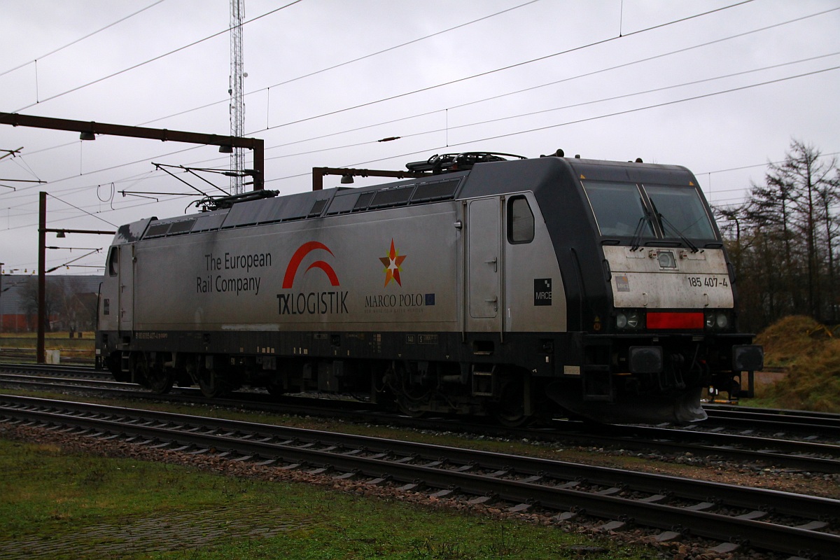 MRCE/TXL 185 407-4 abgestellt im Bahnhof Padborg. 08.12.2013