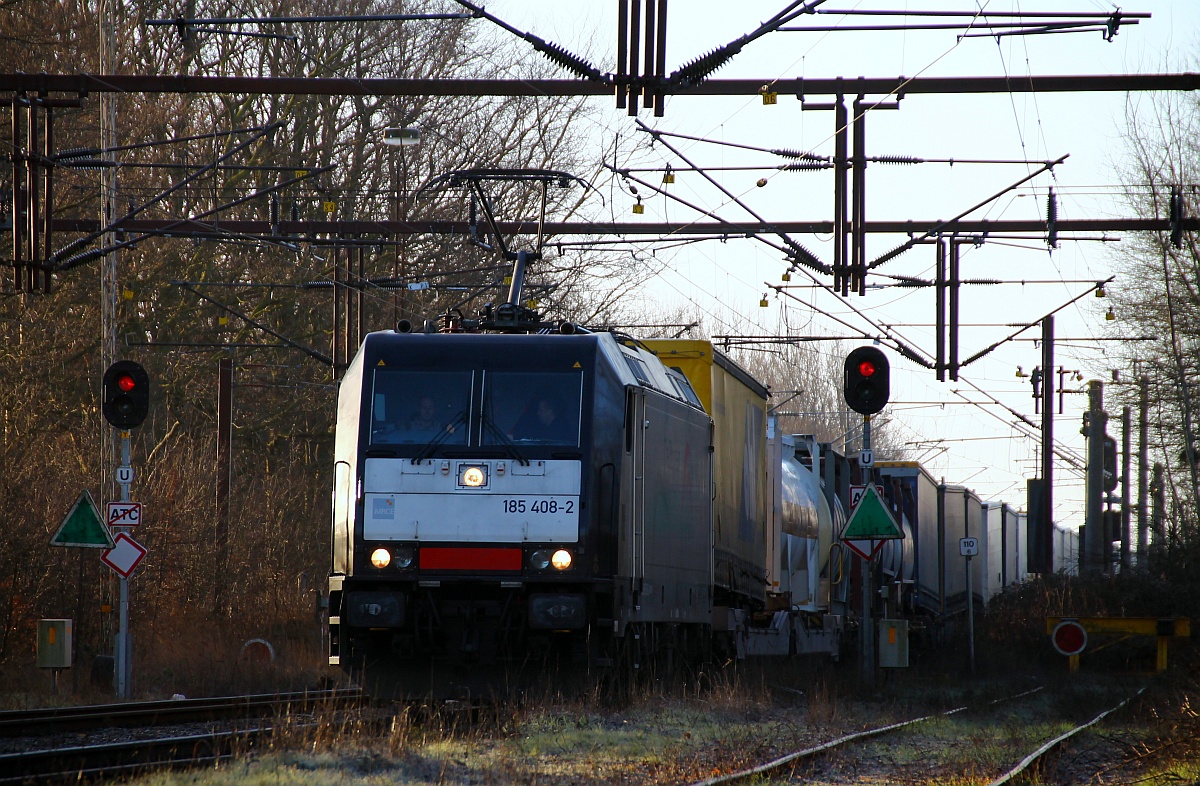 MRCE/TXL 185 408-2 hat mit dem 45698 Einfahrt in Padborg. 08.03.2014 (03300)