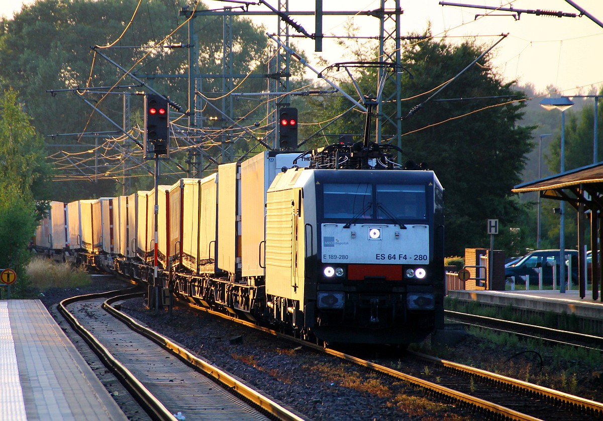 MRCE/TXL 189 280-1/ES64F4-280 kam ebenfalls überraschend mit einem Lauritzen KLV aus Padborg durch Schleswig gefahren. 18.07.2014