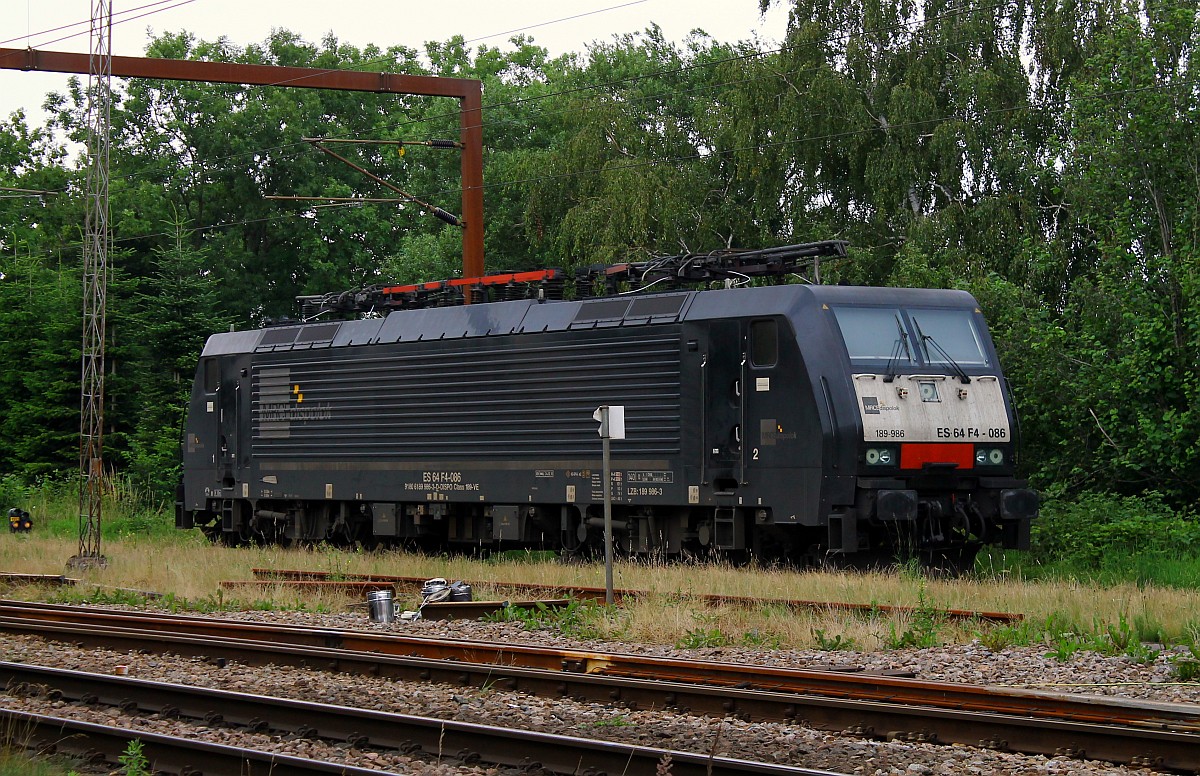 MRCE/TXL 189 986-3/ES64F4-086(Class 189 VE, REV/MMAL/24.02.10)einsam abgestellt im dänischen Padborg am 24.07.2015.