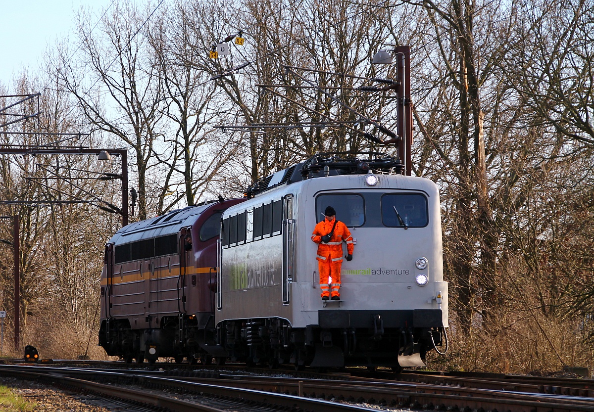 Nachdem nun die 189 115 zwischen die Hilswagen gestellt worden war wurde die 139 558-1 umrangiert und wieder an den Zug gesetzt, es folgte die Bremsprobe umfangreiche Dokumentationsarbeiten seitens der dänischen Eisenbahner und dann war es so weit....Padborg 08.03.2014