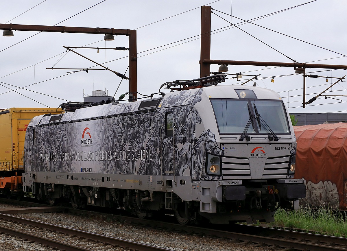 RailPool/TXL  8500 Pferde-Vectron  193 997-4, REV/MMAL/05.10.19 Einfahrt Pattburg/DK 23.05.2023