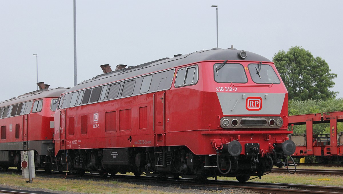 RPRS 218 319-2 nach erfolgter Reparatur in Bereitschaft abgestellt im Bw Niebüll. 28.06.2020