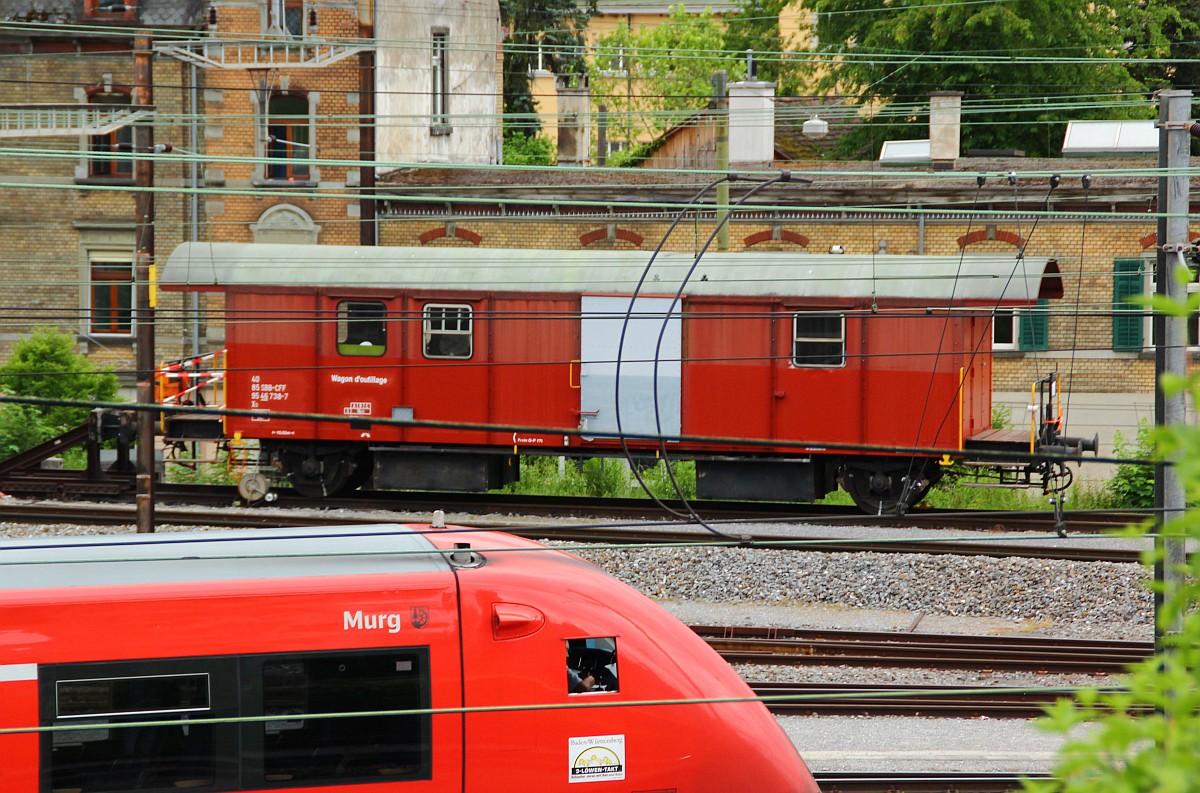 SBB Wagon d'outillage 40 85 95-46 738-7 Gattung Xs, Schaffhausen 01.06.2012
