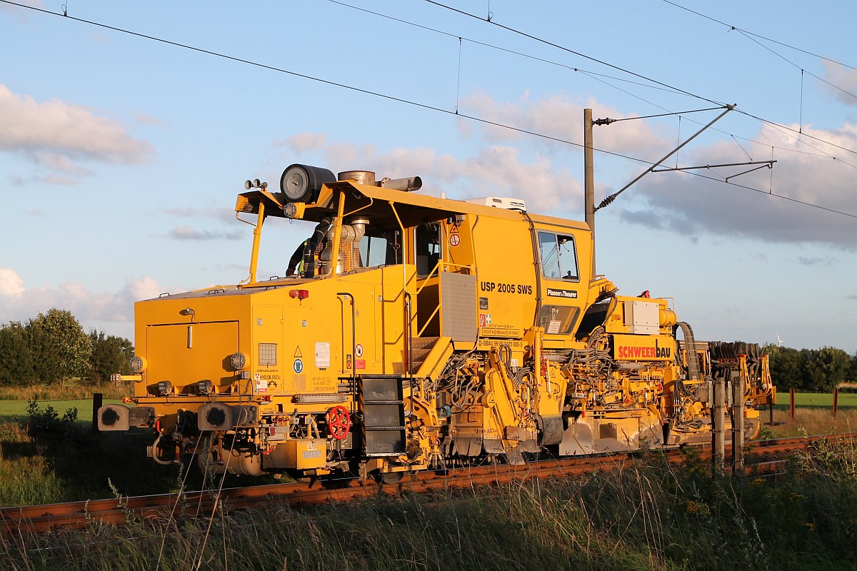Schweerbau USP 2005 SWS oder 9980 9125 005-5 konnte auch bei Jübek aufgenommen werden da dort Gleis- und Stopfarbeiten vorgenommen wurden. 05.08.2017
