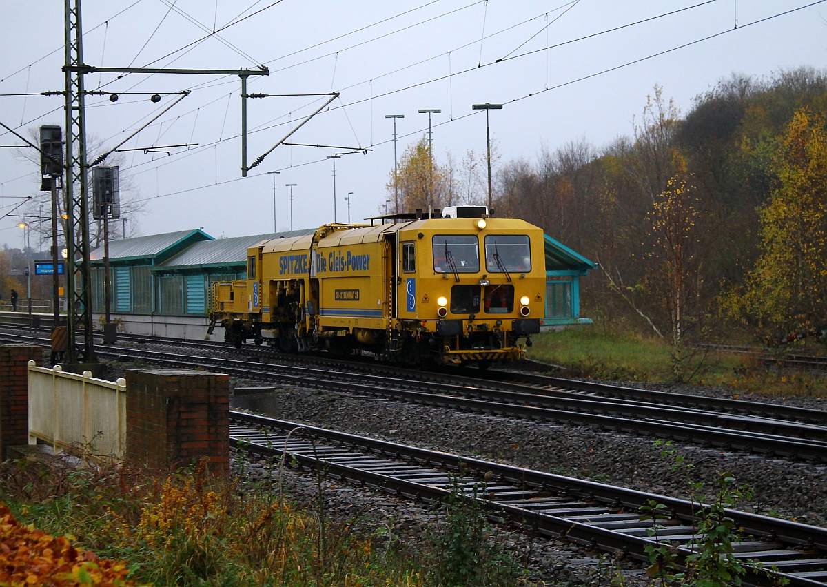 Spitzkes 08-275 Unimat 3S(99 80 9222 003-2,REV/SFG/24.01.13)als DGV 74467 auf dem Weg von Wrist nach Padborg/DK hier bei der Durchfahrt in Schleswig festgehalten. 16.11.2014