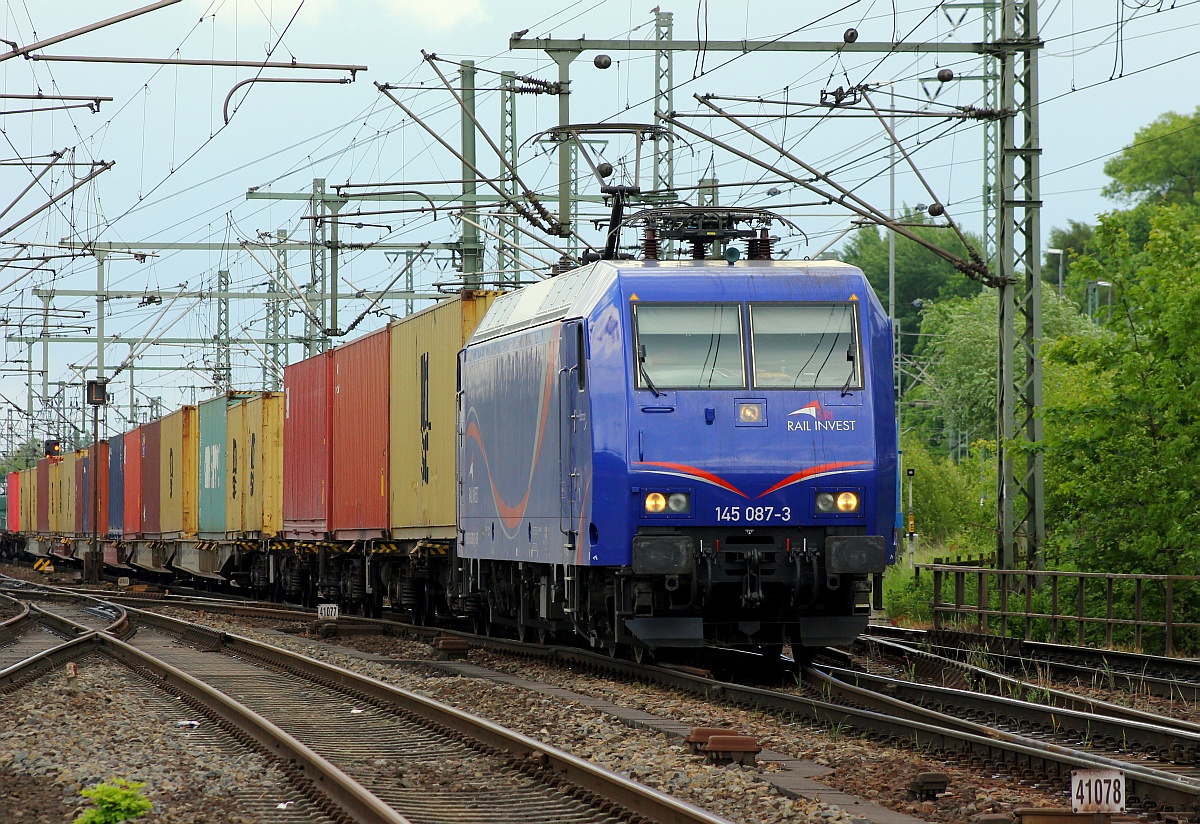 SRI/Metrans 145 087-3  Barbara  (Unt/WS/29.08.08, 1.Verl/mgw Service/Krefeld/27.08.15)festgehalten bei der Durchfahrt in Hamburg-Harburg am 30.05.2015
