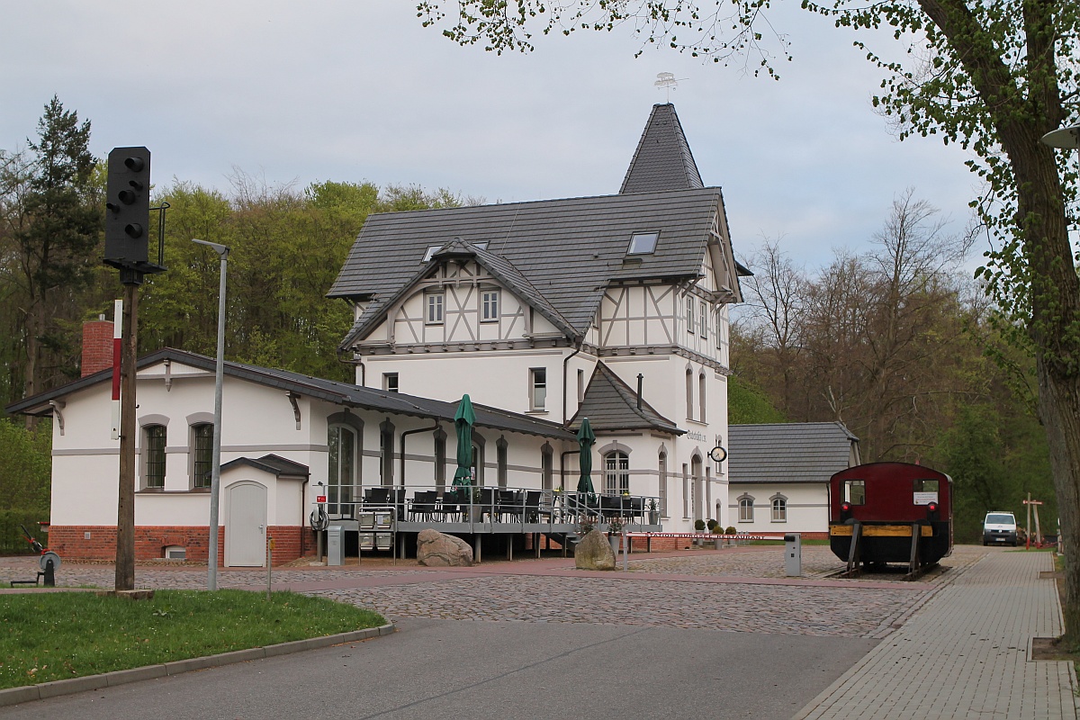 Station Gadebusch mit Köf Denkmal 25.04.2018