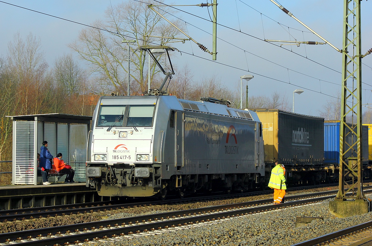 TXL(A) 185 417-5 mit KLV Zug in Schleswig 04.03.16