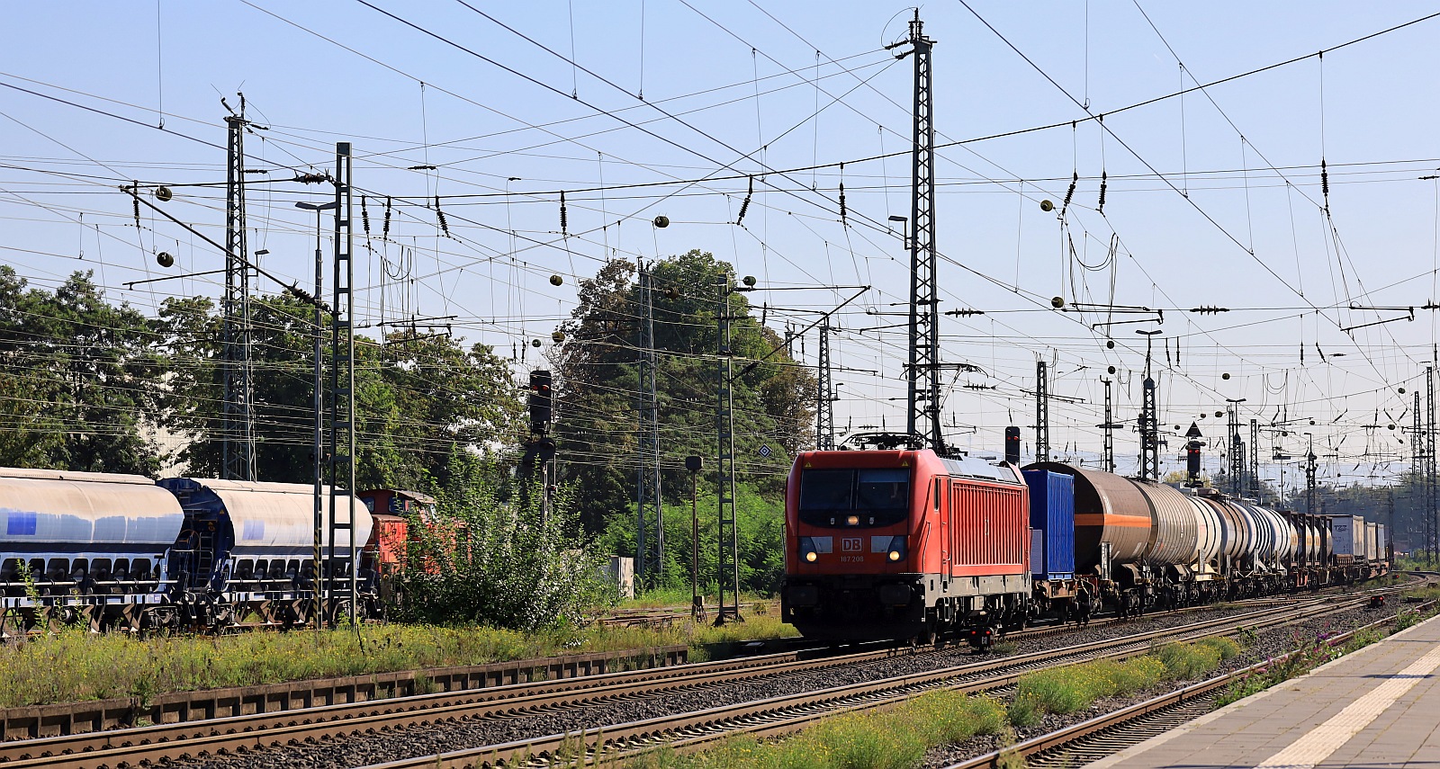 DB 187 208-4 mit Güterzug. Neuwied 15.09.2023