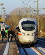 Auf gehts!! DSB/DB ICE-(T)D 0605 004/104/204/504 Tz5504 hat seine Fahrgäste eingeladen und dieselt nun Richtung Hamburg. Schleswig 28.12.2014