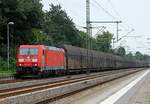 br-0-185-321-337-traxx-f-140-ac2/571213/dbcsc-185-335-4-ebenfalls-mit-einem DBCSC 185 335-4 ebenfalls mit einem Volvo Zug nach Schweden unterwegs, aufgenommen in Schleswig am 18.08.2017