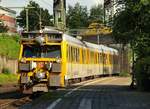 DB Netzinstandhaltung/Fahrwegmessung 160 001-0 und 160 002-8(719 045-7/046-5)beim kurzen Halt in HH-Harburg. 01.07.2011